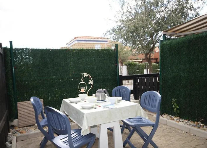Maison De * פרונטיניאן