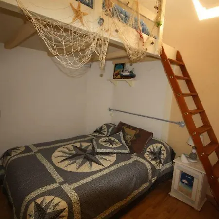 Maison De * פרונטיניאן