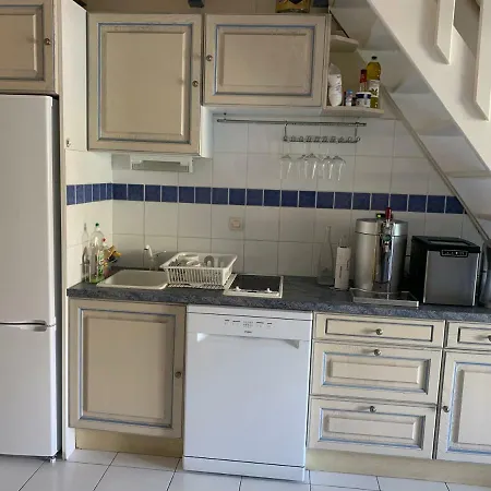 Maison De